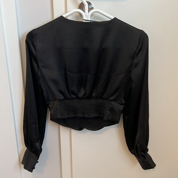 Dynamite Satin Cropped Black Long Sleeve Top (Size XS) - Picture 2 of 2